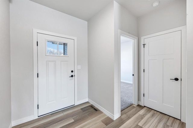 1270 AUTUMN FIELD LANE, De Pere, WI 54115