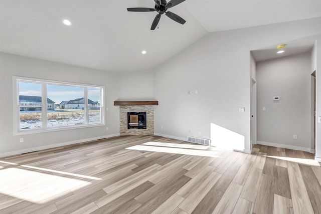 1270 AUTUMN FIELD LANE, De Pere, WI 54115