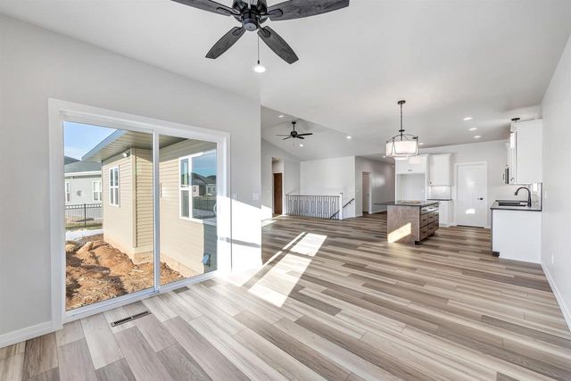 1270 AUTUMN FIELD LANE, De Pere, WI 54115