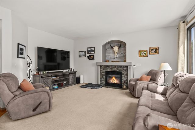 15902 65th Street Ct E, Sumner, WA 98390