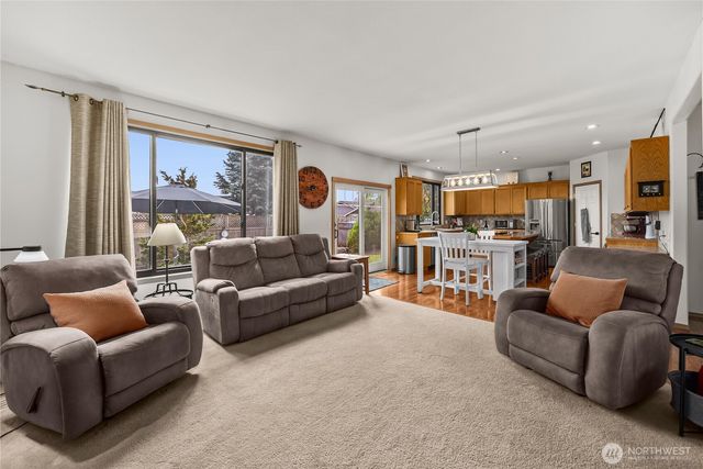 15902 65th Street Ct E, Sumner, WA 98390