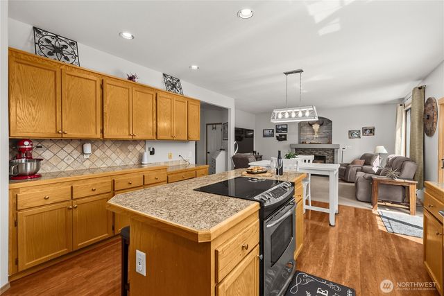 15902 65th Street Ct E, Sumner, WA 98390