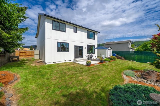 15902 65th Street Ct E, Sumner, WA 98390