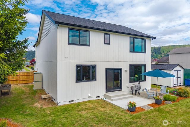 15902 65th Street Ct E, Sumner, WA 98390