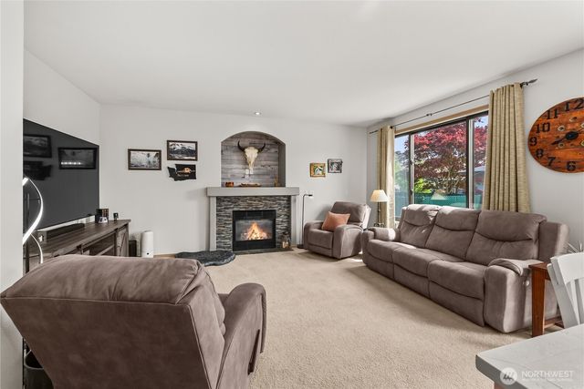 15902 65th Street Ct E, Sumner, WA 98390