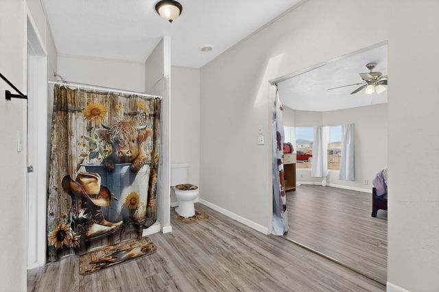 50 Calle Medio, Los Lunas, NM 87031