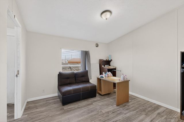 50 Calle Medio, Los Lunas, NM 87031