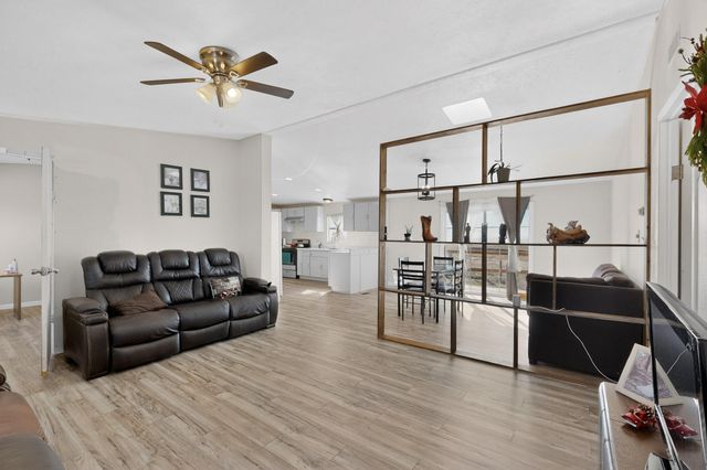 50 Calle Medio, Los Lunas, NM 87031