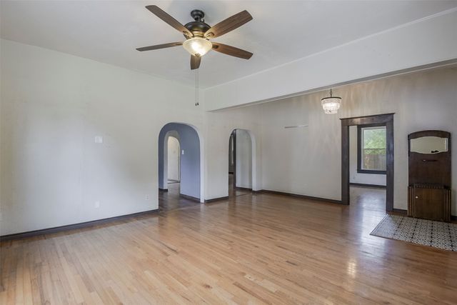 607 Williams Street, Waxahachie, TX 75165