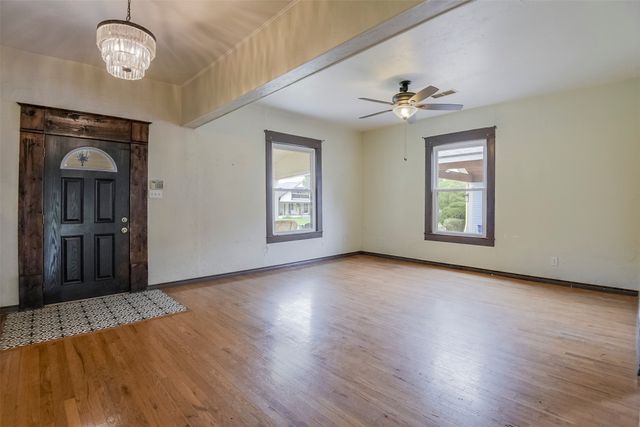 607 Williams Street, Waxahachie, TX 75165