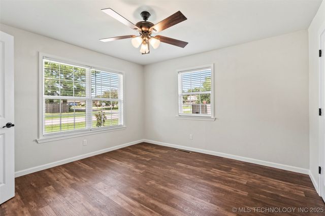 2106 Brenda Avenue, Tahlequah, OK 74464