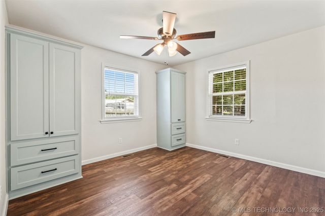 2106 Brenda Avenue, Tahlequah, OK 74464