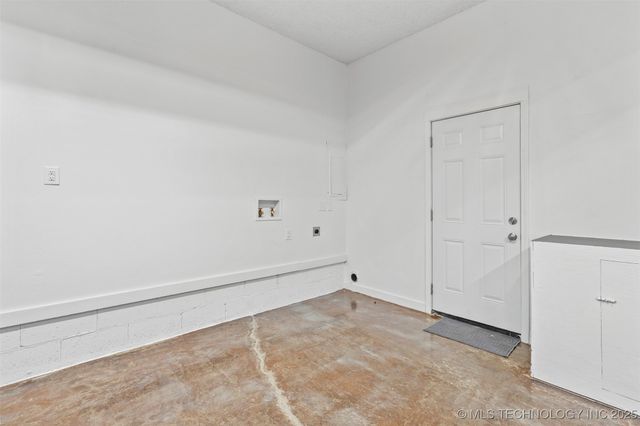 2106 Brenda Avenue, Tahlequah, OK 74464