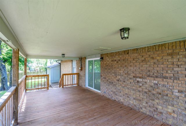 2106 Brenda Avenue, Tahlequah, OK 74464