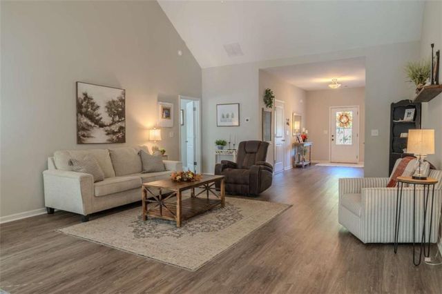 659 Park Pine Circle, Grantville, GA 30220