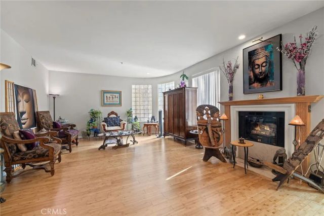 861 S Windsor Boulevard 105, Los Angeles, CA 90005