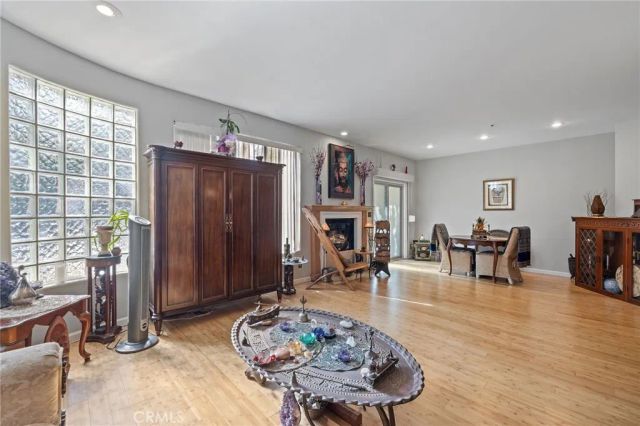 861 S Windsor Boulevard 105, Los Angeles, CA 90005