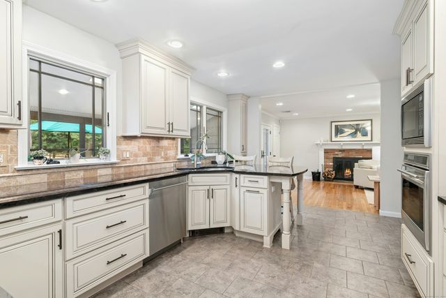 7 Morehouse Lane, Norwalk, CT 06850