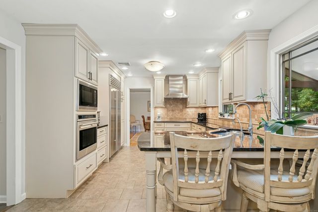7 Morehouse Lane, Norwalk, CT 06850