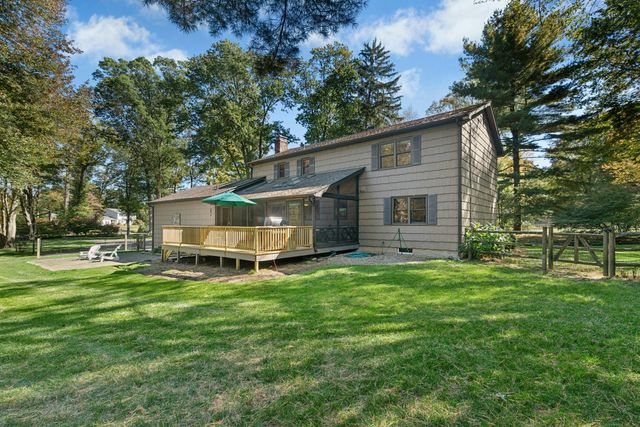 7 Morehouse Lane, Norwalk, CT 06850