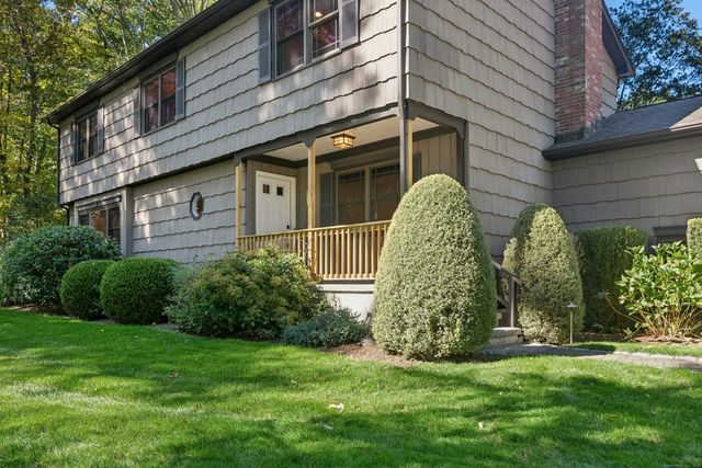 7 Morehouse Lane, Norwalk, CT 06850
