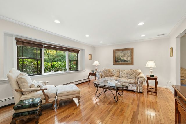 7 Morehouse Lane, Norwalk, CT 06850
