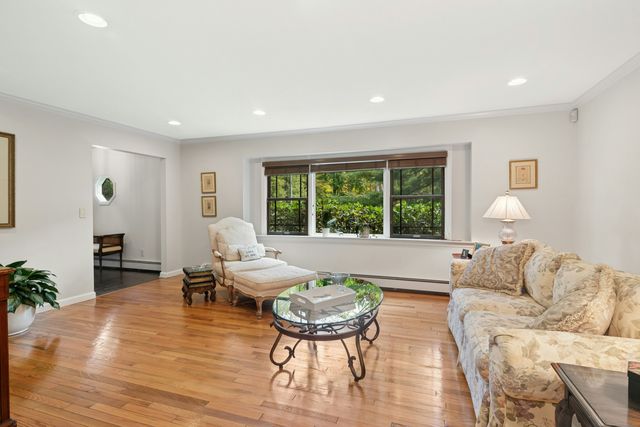 7 Morehouse Lane, Norwalk, CT 06850