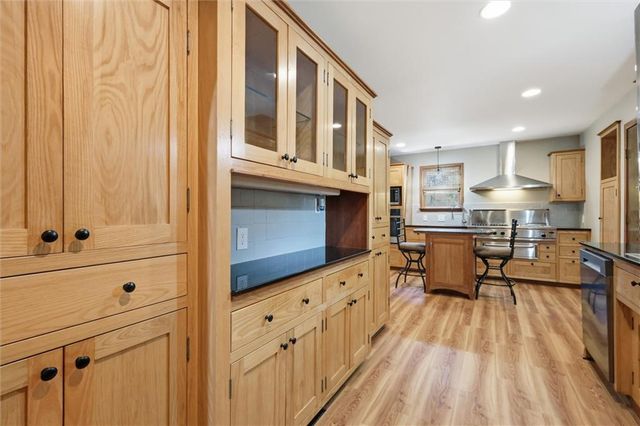 528 NE Bordner Drive, Lee's Summit, MO 64086