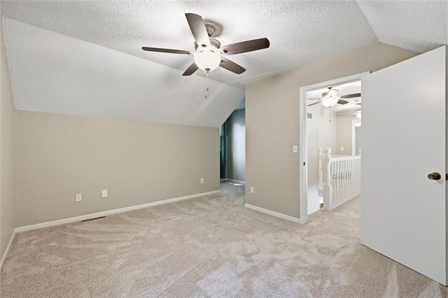 528 NE Bordner Drive, Lee's Summit, MO 64086