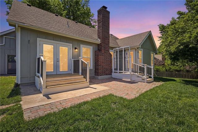 528 NE Bordner Drive, Lee's Summit, MO 64086