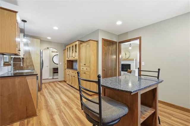 528 NE Bordner Drive, Lee's Summit, MO 64086