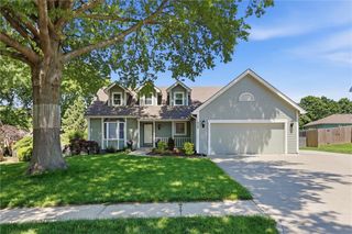528 NE Bordner Drive, Lee's Summit, MO 64086