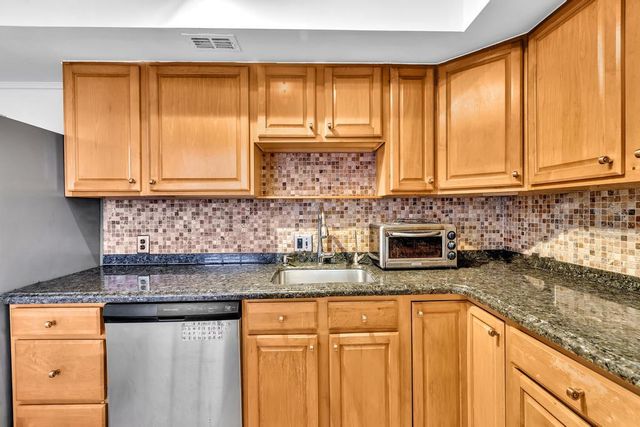 2950 N Palm Aire Drive 607, Pompano Beach, FL 33069