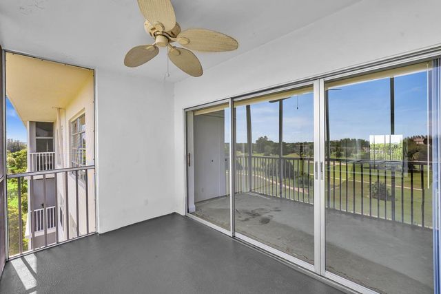 2950 N Palm Aire Drive 607, Pompano Beach, FL 33069