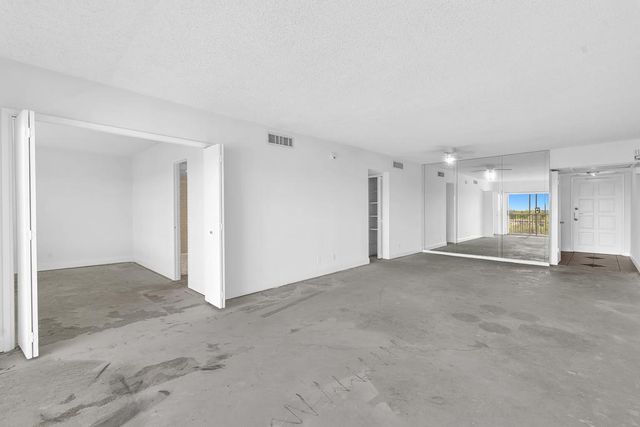 2950 N Palm Aire Drive 607, Pompano Beach, FL 33069