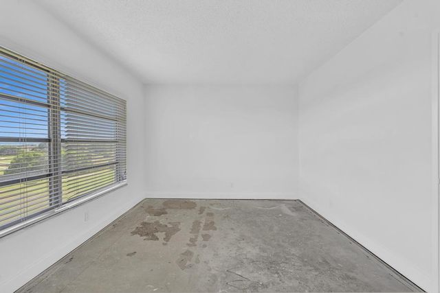 2950 N Palm Aire Drive 607, Pompano Beach, FL 33069
