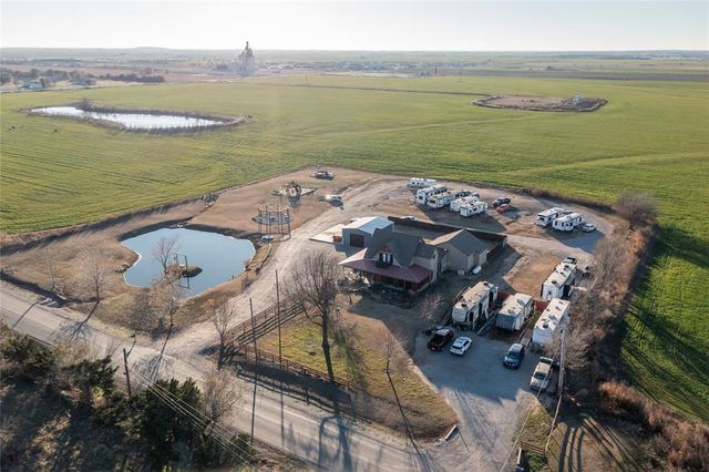 3808 S Manning Road, El Reno, OK 73036