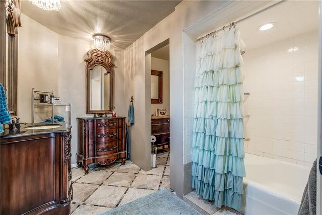 3808 S Manning Road, El Reno, OK 73036