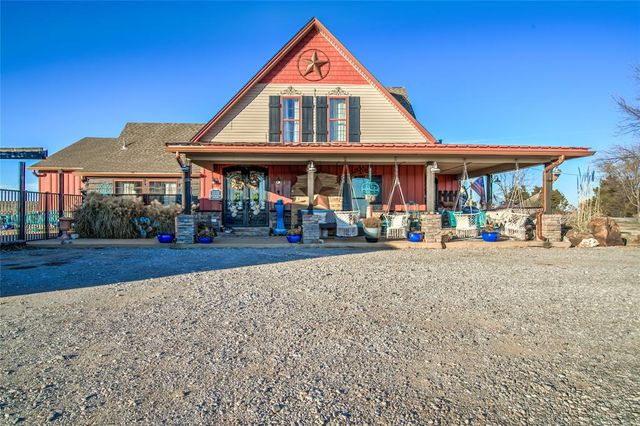 3808 S Manning Road, El Reno, OK 73036