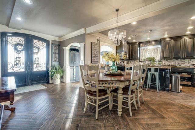 3808 S Manning Road, El Reno, OK 73036