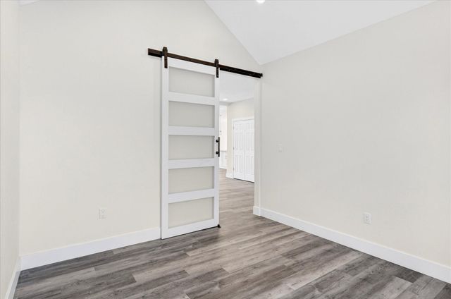 858 E Richmond Way, Nixa, MO 65714