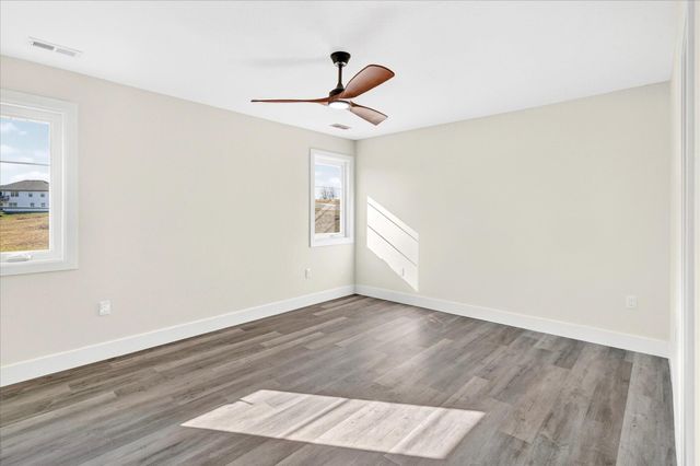 858 E Richmond Way, Nixa, MO 65714