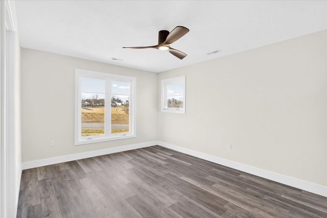 858 E Richmond Way, Nixa, MO 65714