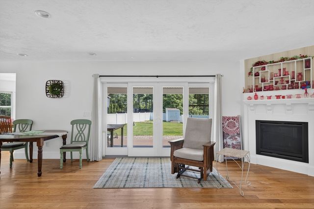 16 Pond Street, Carver, MA 02330