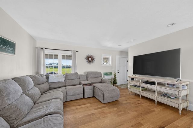 16 Pond Street, Carver, MA 02330