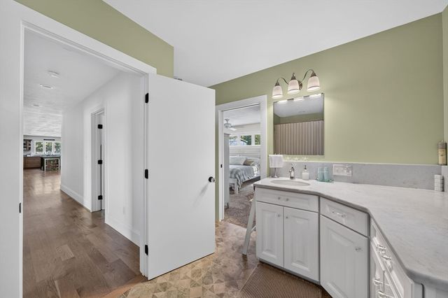 16 Pond Street, Carver, MA 02330