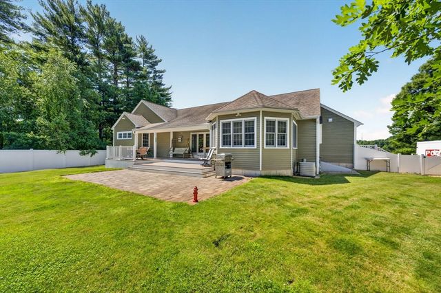 16 Pond Street, Carver, MA 02330