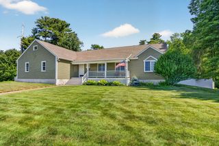 16 Pond Street, Carver, MA 02330