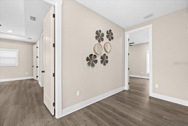 213 W GIDDENS AVENUE, Tampa, FL 33603