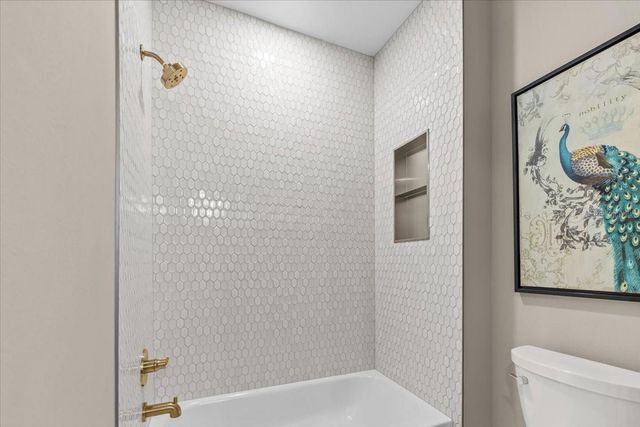 213 W GIDDENS AVENUE, Tampa, FL 33603